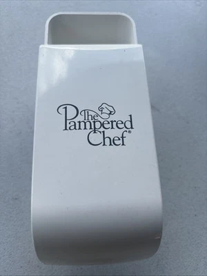 Pampered Chef Adjustable Measuring Cup Scoop 1/4-1 Cup Sz Barely Used Original - Image 1 of 4