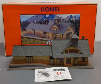 Lionel 6-32997 O Aluminum Rico Station NIB - Image 1 of 4