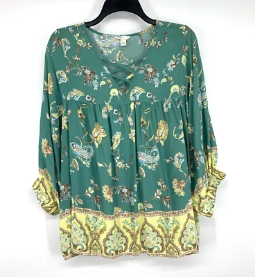 Top Cato para mujer talla grande verde amarillo estampado floral cachemira cuello en V manga 3/4 Foto 1 de 4