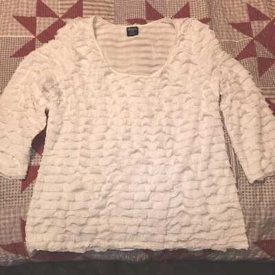 White Ruffled Stretch Top ¾ Sleeve Scoop Neck Pullover XL Exc Condition TRIBAL  Foto 1 de 4