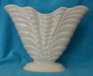 Roseville Triple Fan Yellow Ribbed Finger Vase - Picture 1 of 4