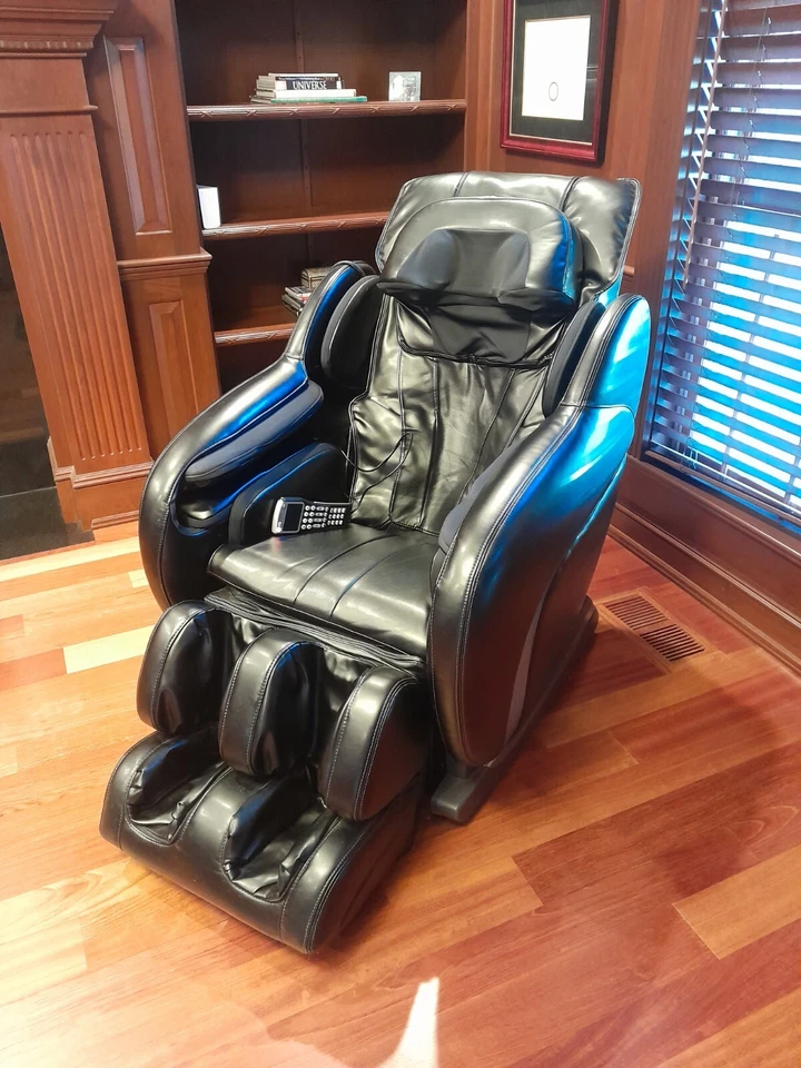 Silla de masaje de cuerpo completo Osim Foto 1 de 4