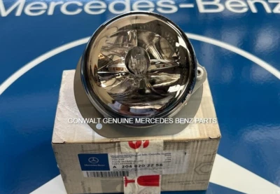 Mercedes Benz C300 C350 C63 AMG 2008-2011 L / R Fog Lamp Assembly 2048202256 - Image 1 of 3