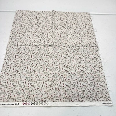 joann quilting fabric floral red green vines cotton 42x18 - Image 1 of 4