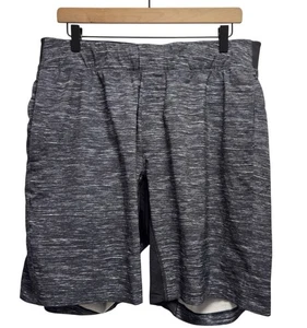 Lululemon Herren Gr. XL Black & White T.H.E. Gefütterte 9,5" Innennaht Sportshorts euc - Bild 1 von 4
