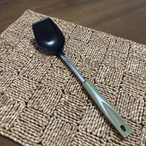 Vintage Ekco USA Nylon Serving Spoon Rare Avocado Handle EUC!!!! - Picture 1 of 16