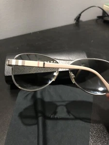 BURBERRY UNISEX SUNGLASSES AVIATOR STYLE PREOWNED - Picture 1 of 9