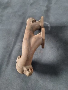 W107 Mercedes V8 N/side rear exhaust manifold - Picture 1 of 3