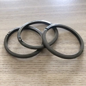 St John Knit Set Of 3 Enamel Bracelets Taupe Bronze Sophisticated Simplicity - Bild 1 von 6