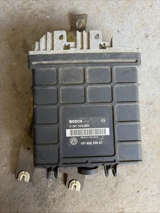 021 906 258 AT VW Passat 1993-1994 ecm ecu computer 0 261 203 052 - Picture 1 of 4