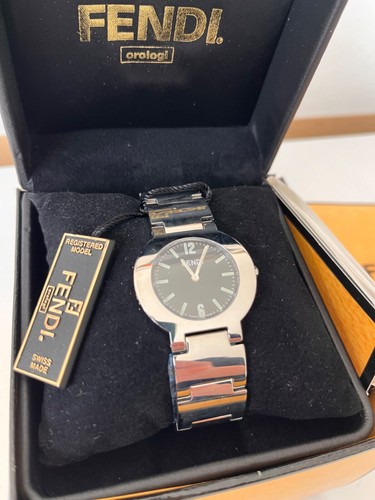 Orologio uomo Fendi acciaio inox con quadrante nero mai indossato con etichette