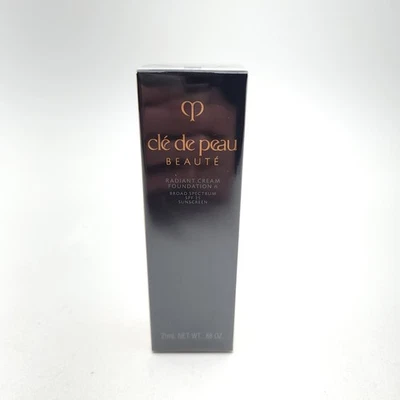 Cle De Peau Radiant Cream SPF 25 Foundation O60 Deep Tan Ochre - Size 21mL - Image 1 of 4