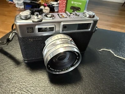 Vintage Yashica Electro 35 / 35mm Film Rangefinder Camera Yashinon 45mm f1.7 - Image 1 of 4