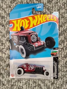 Hot Wheels Roadsters Series Max Steel Red - Picture 1 of 2