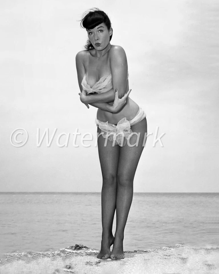 Pin-up Bettie Page vintage - glamour de los años 50 en foto de 8x10 Foto 1 de 1