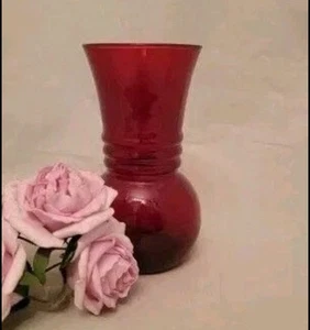 Anchor Hocking Ruby Red Ribbed Vase Vintage Glassware Home Decor Flower Arrange - Picture 1 of 12