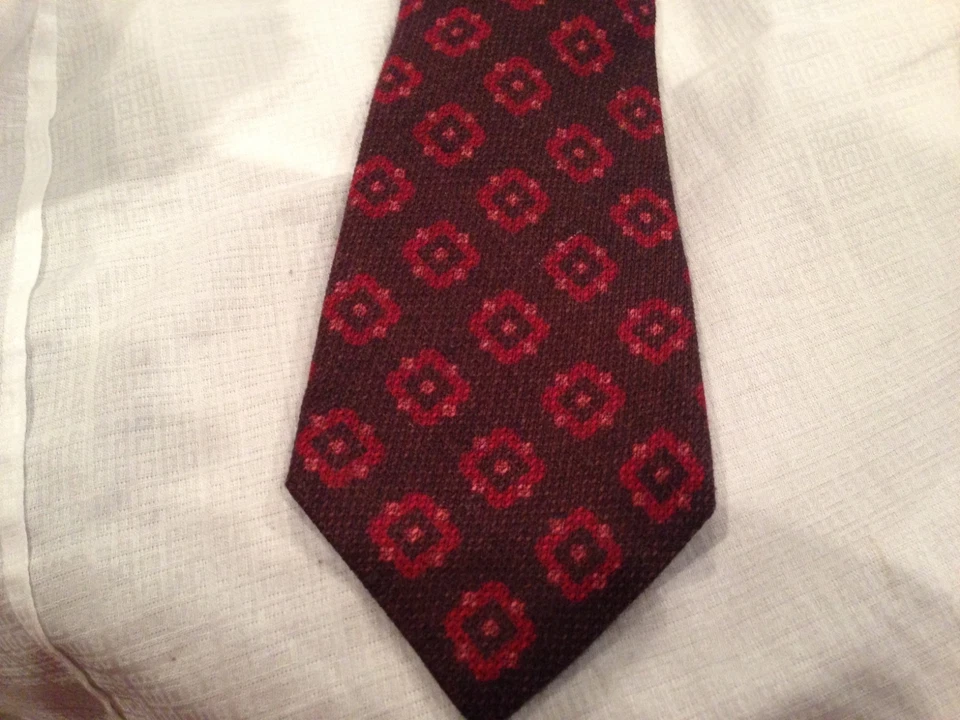  Gravata de lã de seda KITON Napoli feita à mão na Itália - Imagem 1 de 3