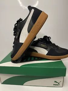 Display Stand for Trainers/Shoes (Black) - Picture 1 of 5
