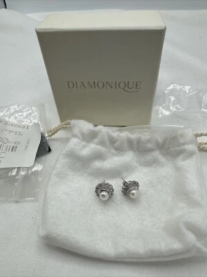 Aretes pequeños con flores de cabujón de piedras preciosas de ley de perlas Esposito Diamonique Foto 1 de 4