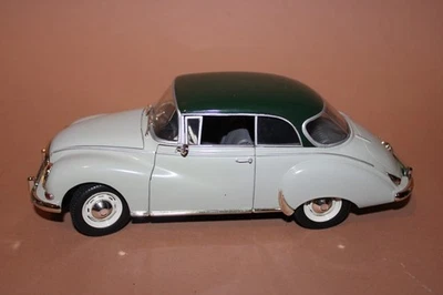 Revell 08988 Modellauto 1:18  Auto Union 1000 S Coupe   ohne OVP - Bild 1 von 4