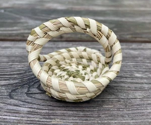 "Cesta miniatura con mango de Gullah arte popular bobina de hierba dulce 1 3/4""" - Imagen 1 de 10
