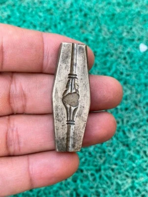 Antiguo Coleccionable Bronce Tallado a Mano Corazón Figura Pulsera Joyería Molde Die Foto 1 de 4