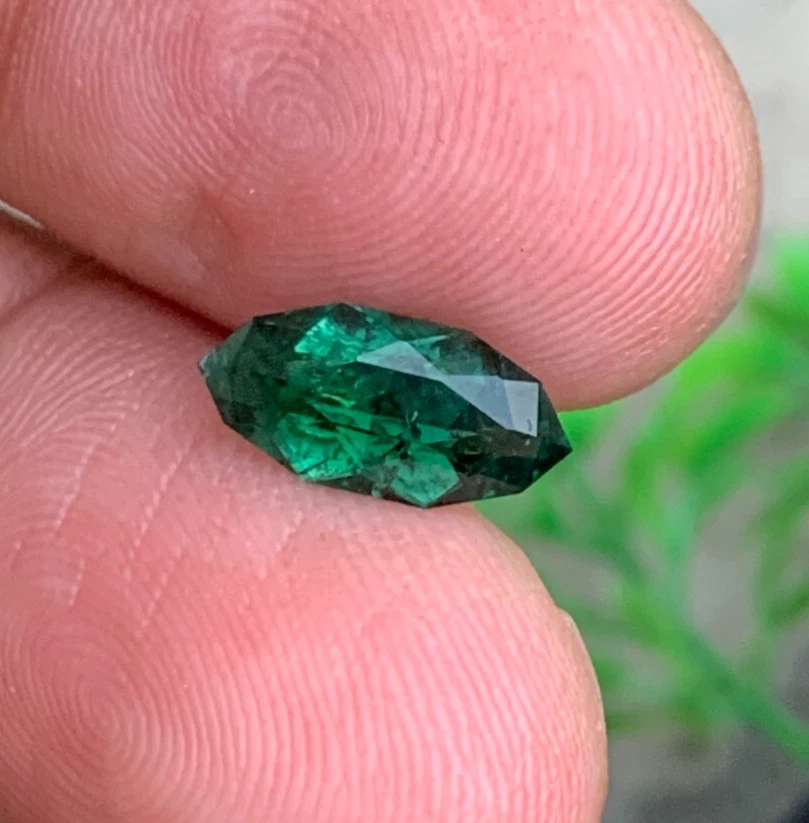 Hot Green Tourmaline, Marquise Cut 1.70 Carats, Afghan Green Tourmaline - Image 1 of 4