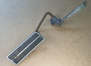 Corvette accelerator gas pedal and bracket mount 68 & early 69 GM OEM - Picture 1 of 13