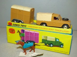 Corgi Toys Geschenkset Nr. 2 Land Rover Pick Up & Rice Pony Anhänger mit Pony - Bild 1 von 3