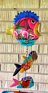 Hanging Folk Art Coconut Fish Hand Carved Mexico Home Tropical Wind Chime #10 - Bild 1 von 7