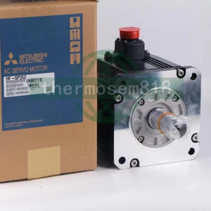 UN NUEVO SERVOMOTOR MITSUBISHI HF-SP352 - Imagen 1 de 1