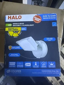 HALO Single Head Security LED Floodlight with Dusk-to-Dawn White New - Picture 1 of 1