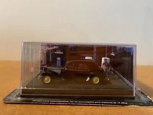LA ROUTE BLEUE CITROEN TRACTION 11 LE PLEIN D'ESSENCE 1/43 EN BOITE BLISTER A6 - Imagen 1 de 4