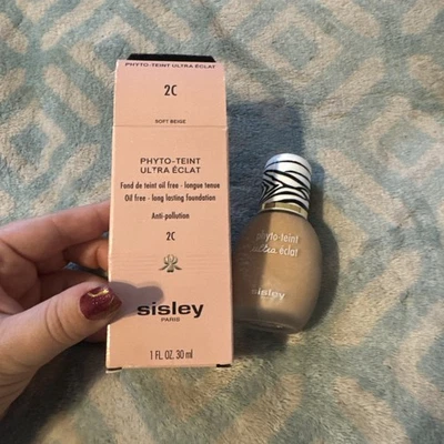 Sisley Phyto-Teint Ultra Eclat Long Lasting Foundation 02 Soft Beige READ - Image 1 of 4