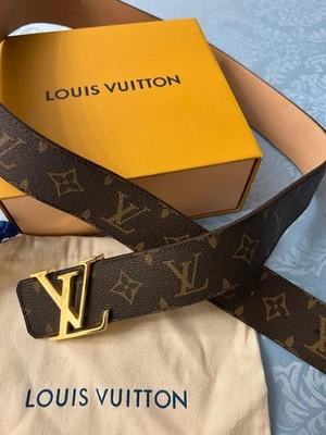 Cinturón Louis Vuitton Marrón Monograma Hebilla Dorada, 105 cm - 36/38 Cintura Foto 1 de 4