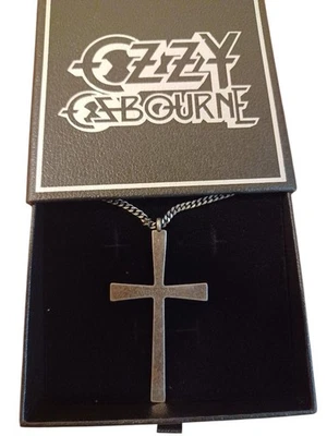 Cruz enchapada en plata Ozzy Osbourne Foto 1 de 4