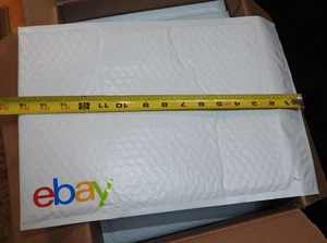 Astuccio da 100 buste imbottite a bolle per airjacket mailer marca eBay 9,5 x 13,75 - Foto 1 di 3