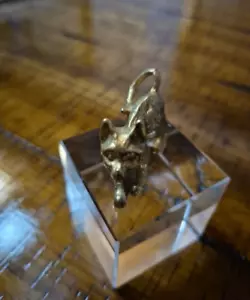 Vintage massive Messing Katzenfigur Miniatur Kätzchen 3-D Walking Kitten Figur - Bild 1 von 14