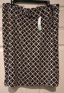 Le Lis Women's Plus Size Skirt New Size 2x Knee Length Multicolor Elastic Waist - Picture 1 of 4