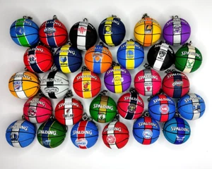 NBA Basketball Keychain - ALL TEAMS - Picture 1 of 2