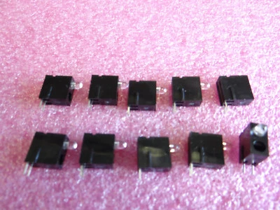 10 x LED Halter für Leiterplatten-Montage mit LED(klar) 3mm 1xRot anreihbar - Bild 1 von 2