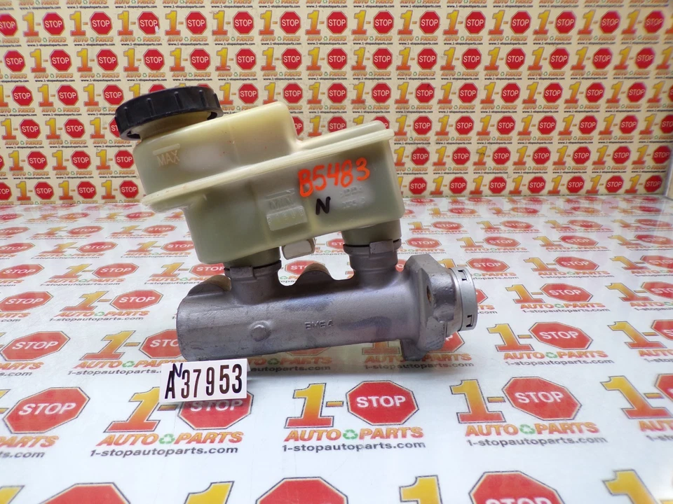 Nissan Pathfinder 2005-2008 cilindro maestro de freno 46010-ea240 OEM Foto 1 de 4