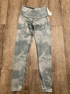 NWT $99 BEYOND YOGA Lux Sage Smoke High Waisted Midi Legging - Small - Picture 1 of 8