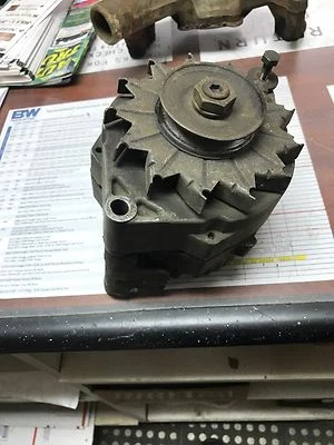 1969-71 CHEVROLET CORVETTE CAMARO DELCO REMY 61A ГЕНЕРАТОР ПЕРЕМЕННОГО ТОКА 1102913 8D12-12VNEG  - Изображение 1 из 4