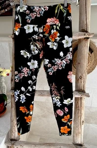 RUNNING BARE Floral on Brownl High Waisted Pull On Yoga Leggings Size 6/8 - Picture 1 of 4