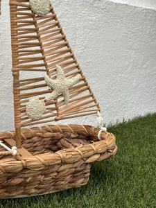 NAUTICAL DECOR WICKER SEASHELLS SAILBOAT - Picture 1 of 22