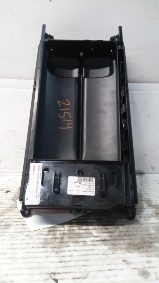 2021 Mercedes-Benz C-Class Gray Center Console Lid OEM 2056800896 71000 Mi Foto 1 de 4