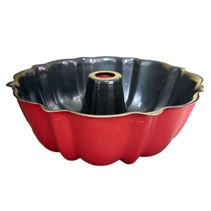 Nordic Ware Bundt Sartén Rojo Oro Diseño Acanalado Tubo Central Hornear Pasteles - Imagen 1 de 8