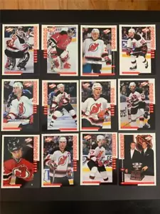 1997-98 punteggio New Jersey Devils Team Set 12 carte - Foto 1 di 1