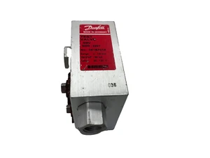 DANFOSS Test Valve 061B7018 MBV 5000-2201 0-120 bar - Picture 1 of 3